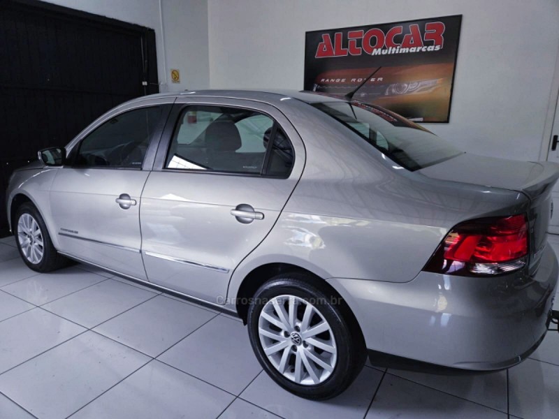 VOYAGE 1.6 MI COMFORTLINE 8V FLEX 4P MANUAL - 2011 - CAMPO BOM