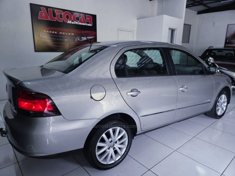 VOYAGE 1.6 MI COMFORTLINE 8V FLEX 4P MANUAL - 2011 - CAMPO BOM