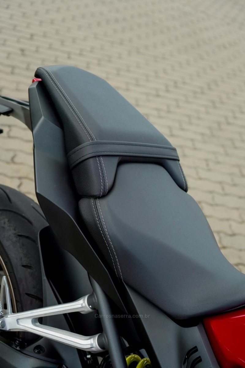 CB 650R  - 2022 - SANTA CRUZ DO SUL