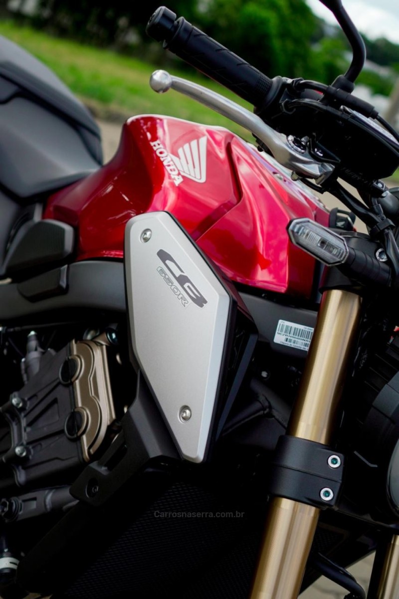 CB 650R  - 2022 - SANTA CRUZ DO SUL