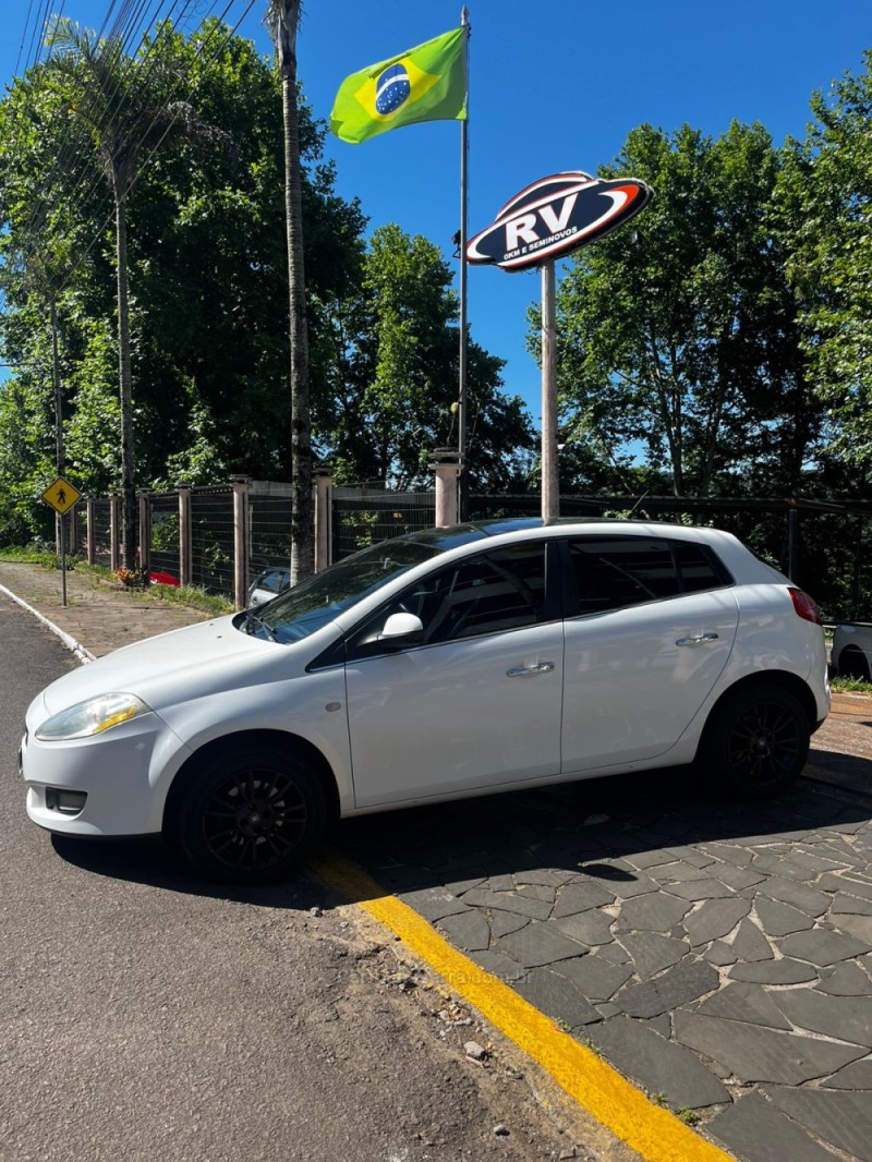 BRAVO 1.8 ESSENCE 16V FLEX 4P MANUAL - 2012 - CARLOS BARBOSA