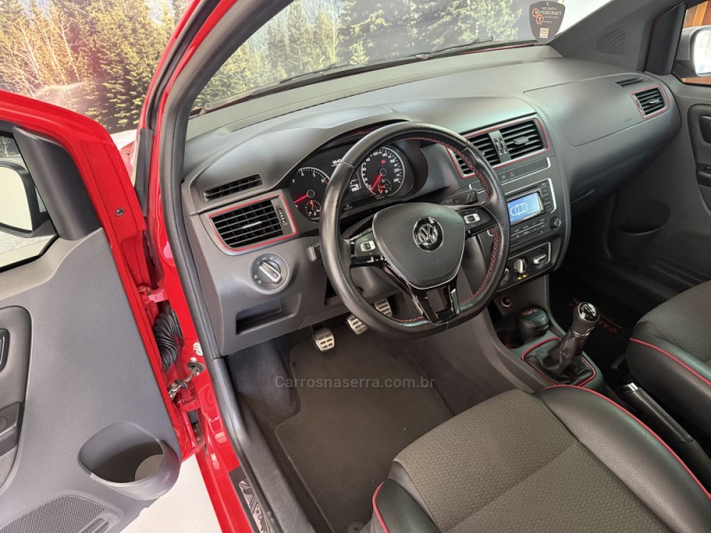 FOX 1.6 MI ROCK IN RIO 8V FLEX 4P MANUAL - 2016 - GARIBALDI