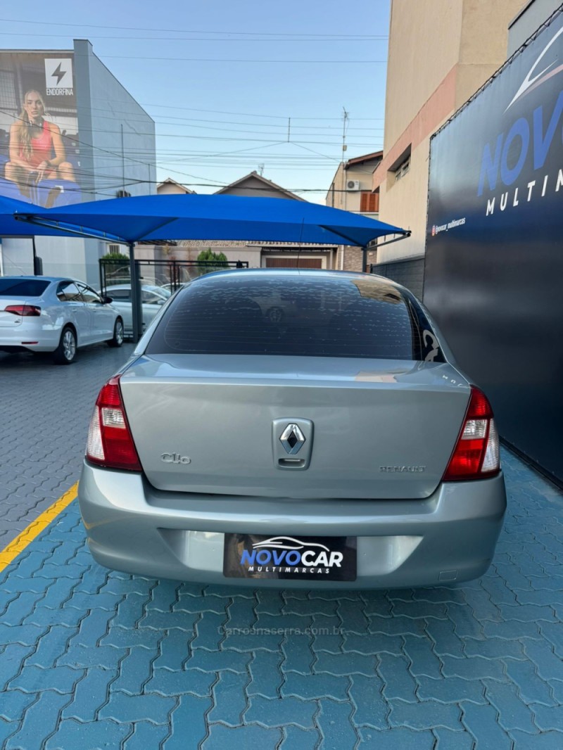 CLIO 1.6 PRIVILÉGE SEDAN 16V FLEX 4P MANUAL - 2008 - ESTâNCIA VELHA