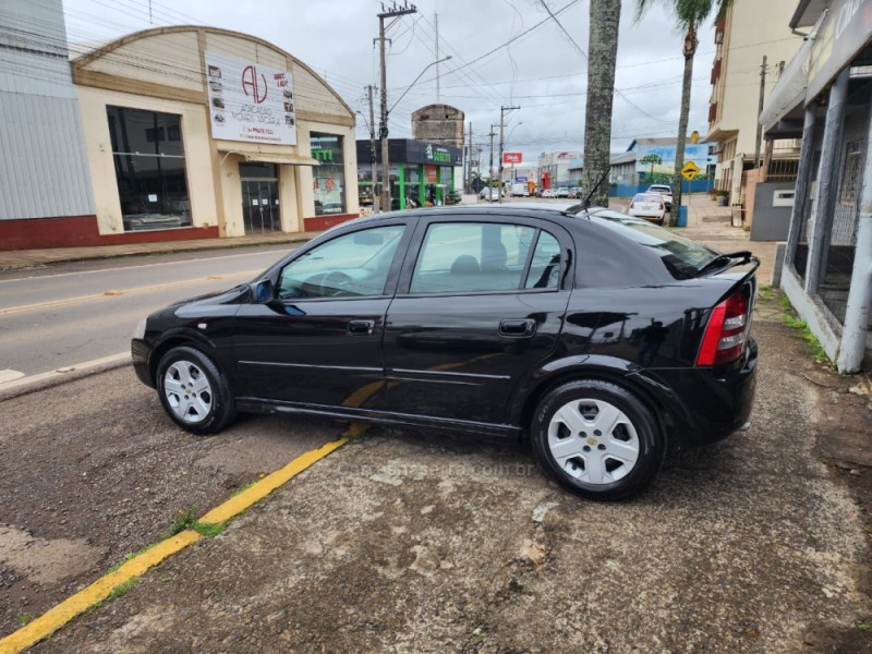 ASTRA 2.0 MPFI ADVANTAGE 8V FLEX 4P MANUAL - 2010 - VACARIA