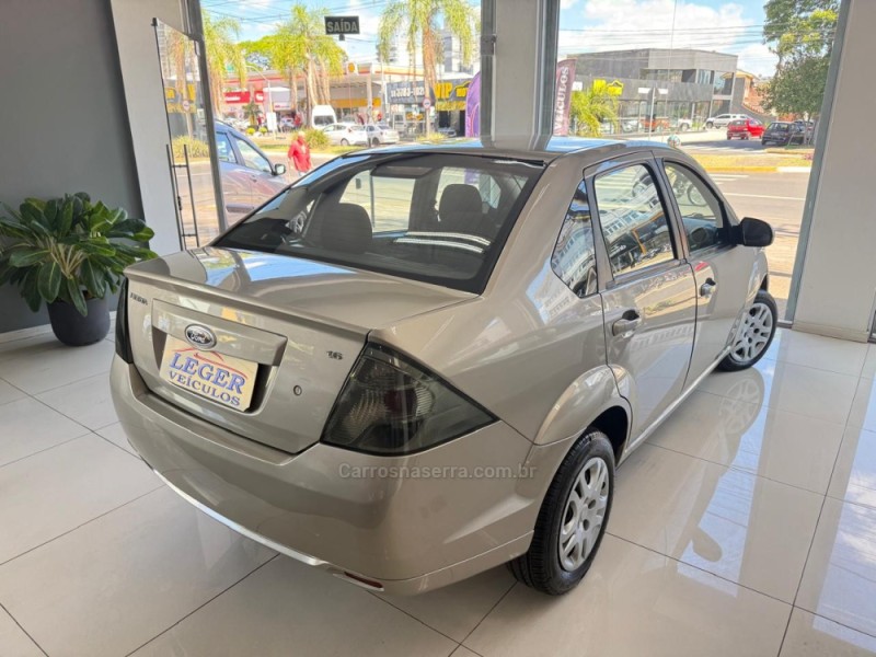 FIESTA 1.6 MPI SEDAN 8V FLEX 4P MANUAL - 2011 - SãO LEOPOLDO