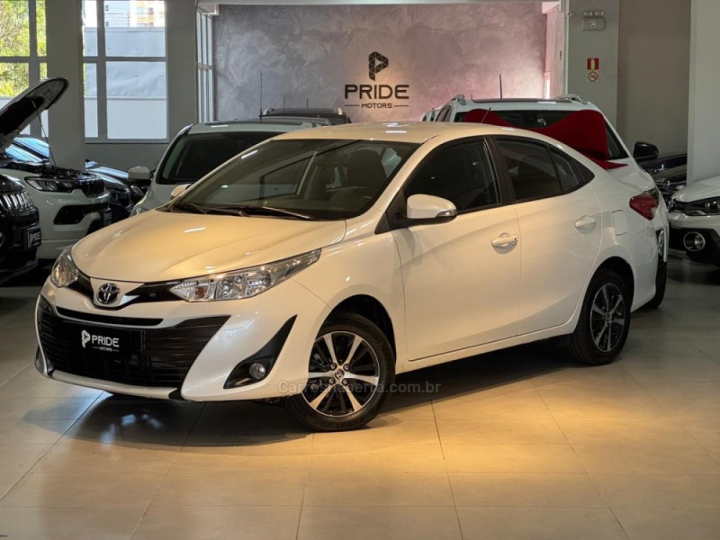 YARIS 1.5 XS CONNECT 16V FLEX 4P AUTOMÁTICO - 2022 - CAXIAS DO SUL