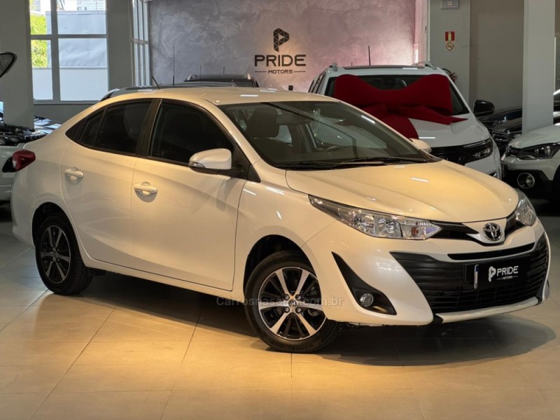 yaris 1.5 xs connect 16v flex 4p automatico 2022 caxias do sul