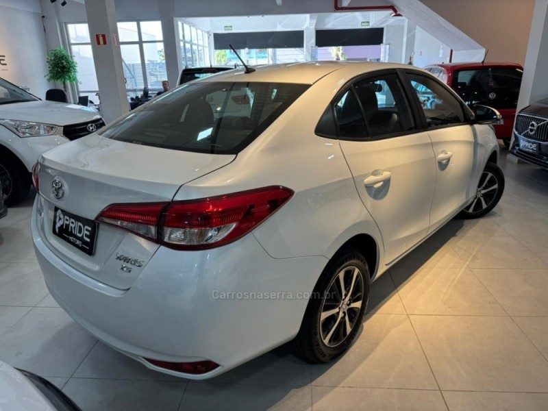 YARIS 1.5 XS CONNECT 16V FLEX 4P AUTOMÁTICO - 2022 - CAXIAS DO SUL