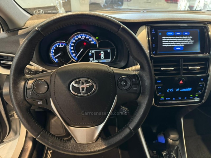 YARIS 1.5 XS CONNECT 16V FLEX 4P AUTOMÁTICO - 2022 - CAXIAS DO SUL