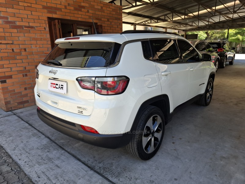 COMPASS 2.0 16V DIESEL LONGITUDE 4X4 AUTOMÁTICO - 2018 - GARIBALDI