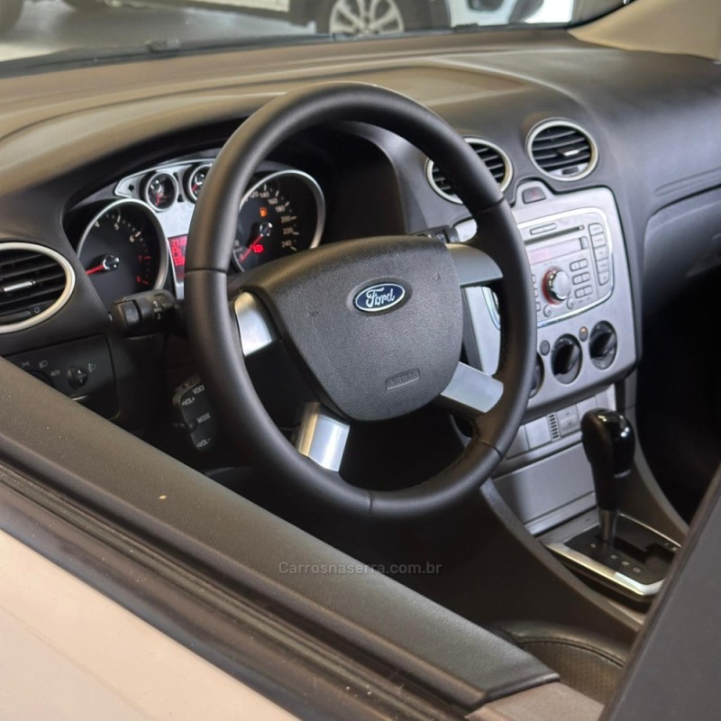 FOCUS 2.0 16V FLEX 4P AUTOMÁTICO - 2013 - NOVO HAMBURGO