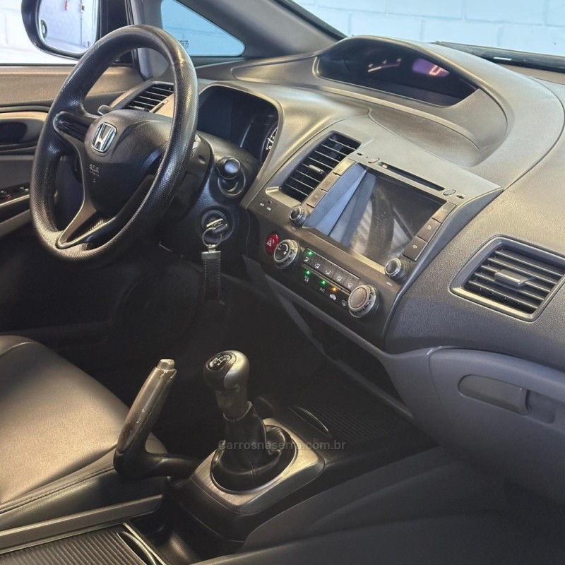 CIVIC 1.8 LXS 16V GASOLINA 4P MANUAL - 2008 - NOVO HAMBURGO