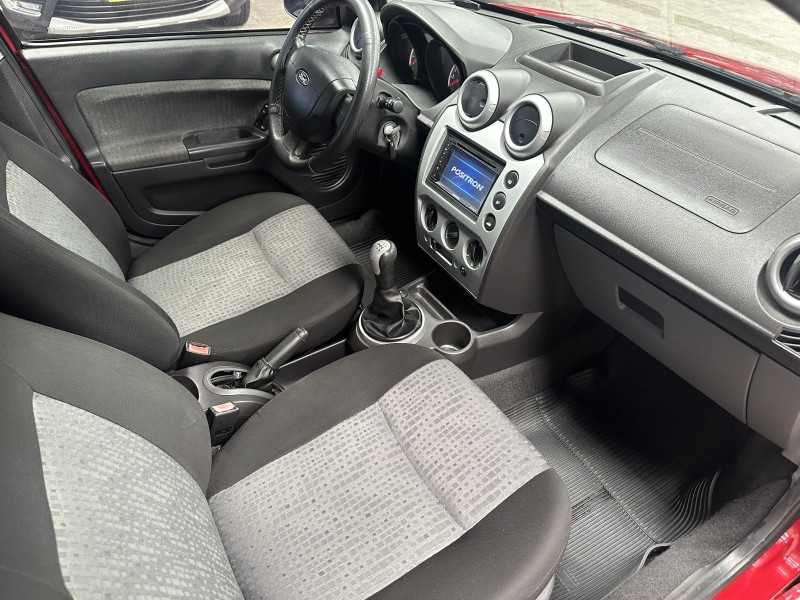 FIESTA 1.6 ROCAM SEDAN 8V FLEX 4P MANUAL - 2014 - CAXIAS DO SUL