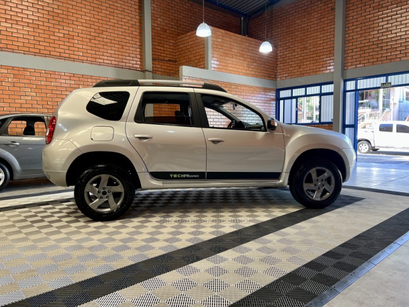 DUSTER 1.6 DYNAMIQUE 4X2 16V FLEX 4P MANUAL - 2014 - BENTO GONçALVES