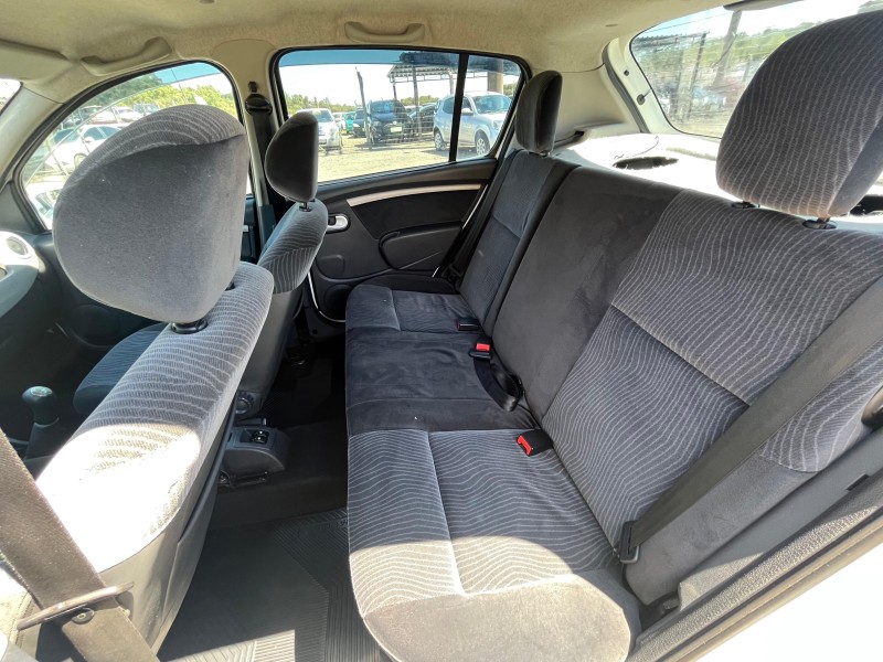 SANDERO 1.6 PRIVILÉGE 8V FLEX 4P MANUAL - 2009 - FARROUPILHA