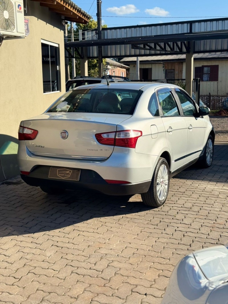 GRAND SIENA 1.6 MPI ESSENCE 16V FLEX 4P MANUAL - 2016 - MONTENEGRO