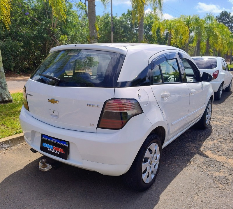 AGILE 1.4 MPFI LT 8V FLEX 4P MANUAL - 2011 - CAMPO BOM
