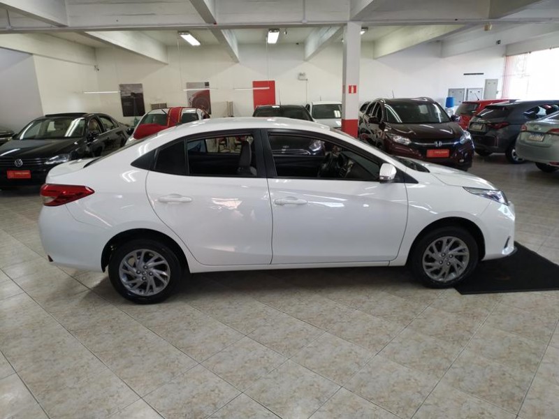 YARIS 1.5 XS CONNECT SEDAN 16V FLEX 4P AUTOMÁTICO - 2023 - CAXIAS DO SUL