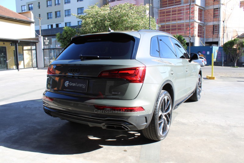 Q5 2.0 TFSI S LINE BLACK QUATTRO S TRONIC GASOLINA 4P - 2025 - CAXIAS DO SUL
