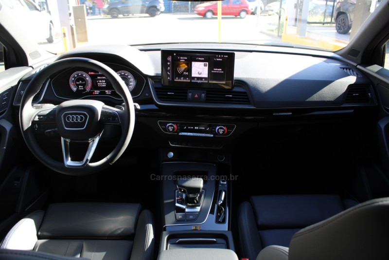 Q5 2.0 TFSI S LINE BLACK QUATTRO S TRONIC GASOLINA 4P - 2025 - CAXIAS DO SUL