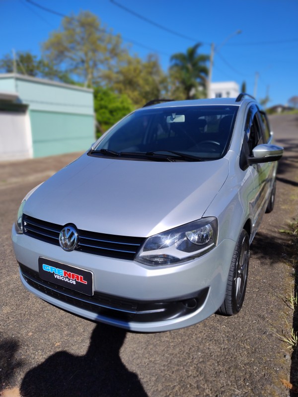 SPACEFOX 1.6 MI TREND 8V FLEX 4P MANUAL - 2011 - CAMPO BOM