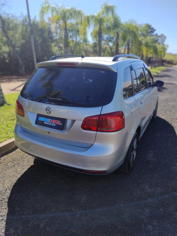 SPACEFOX 1.6 MI TREND 8V FLEX 4P MANUAL - 2011 - CAMPO BOM