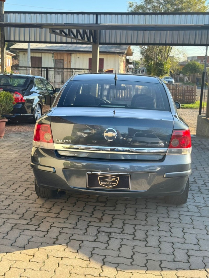 VECTRA 2.0 MPFI ELEGANCE 8V 140CV FLEX 4P MANUAL - 2009 - MONTENEGRO