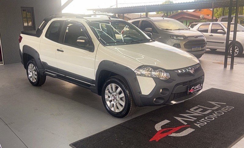 STRADA 1.8 MPI ADVENTURE LOCKER CD 16V FLEX 3P MANUAL - 2014 - CANELA