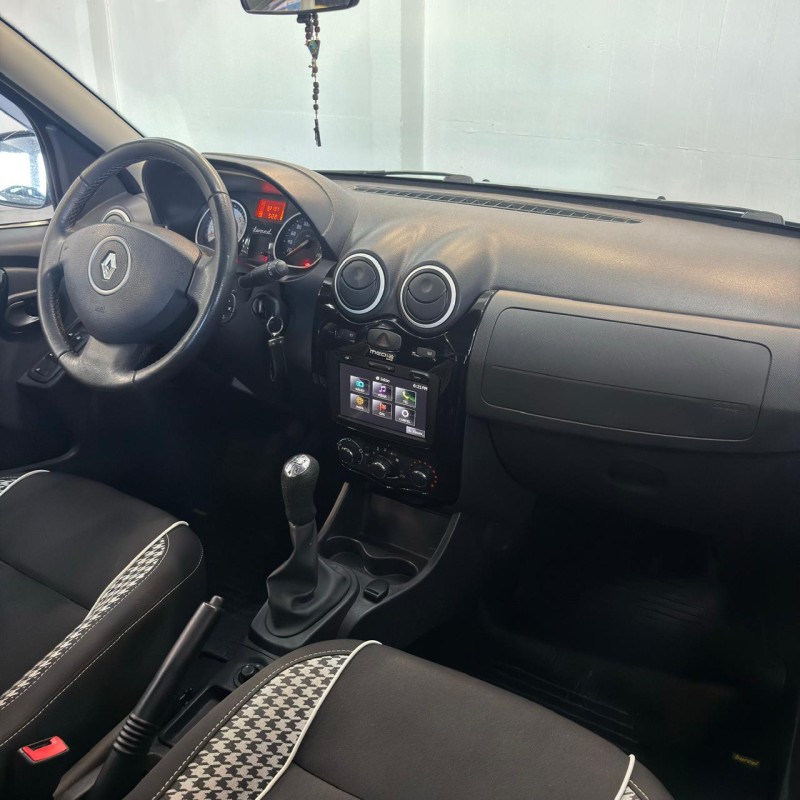 SANDERO 1.6 STEPWAY TWEED 8V FLEX 4P MANUAL - 2014 - CAXIAS DO SUL