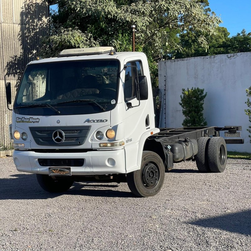 ACCELO 1016 3 EIXOS - 2012 - CAXIAS DO SUL