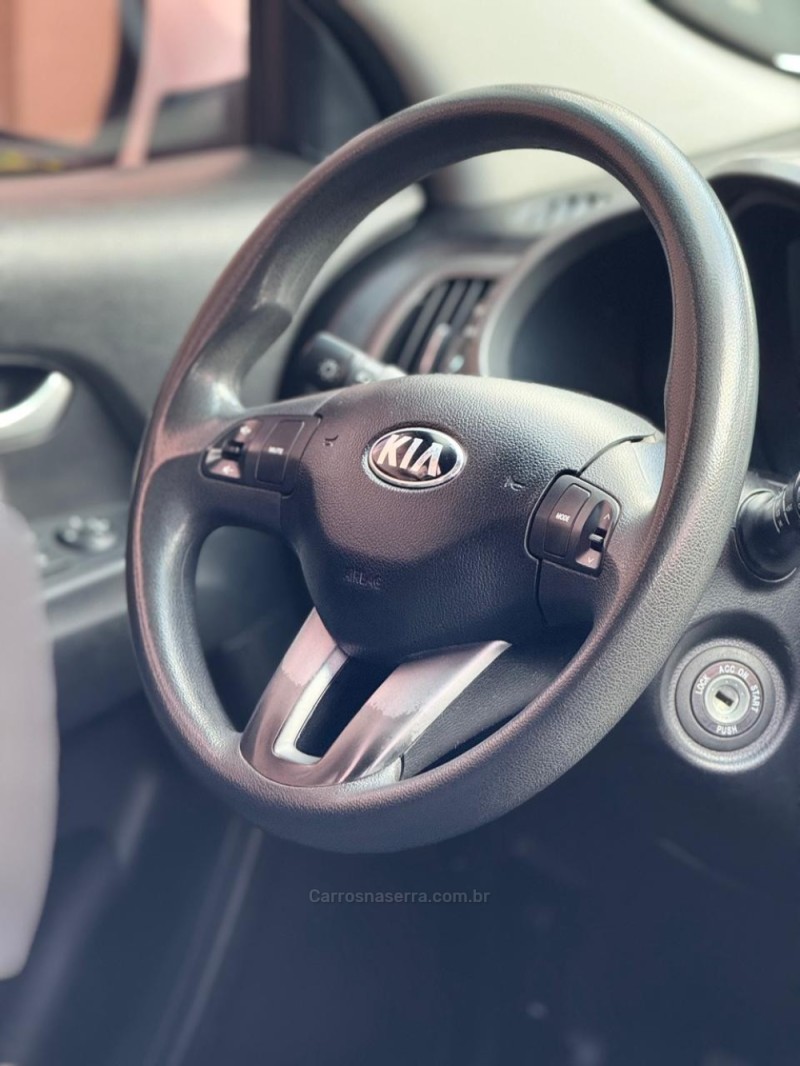 SPORTAGE 2.0 LX 4X2 16V FLEX 4P AUTOMÁTICO - 2015 - MONTENEGRO