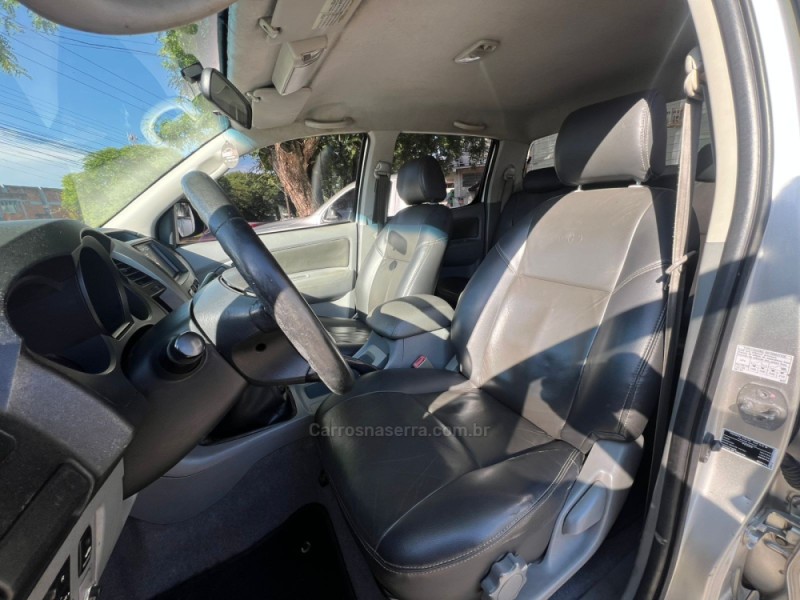 HILUX 3.0 SRV 4X4 CD 16V TURBO DIESEL 4P MANUAL - 2006 - MONTENEGRO