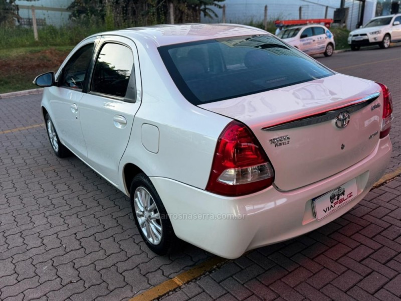 ETIOS 1.5 XLS SEDAN 16V FLEX 4P MANUAL - 2015 - FELIZ