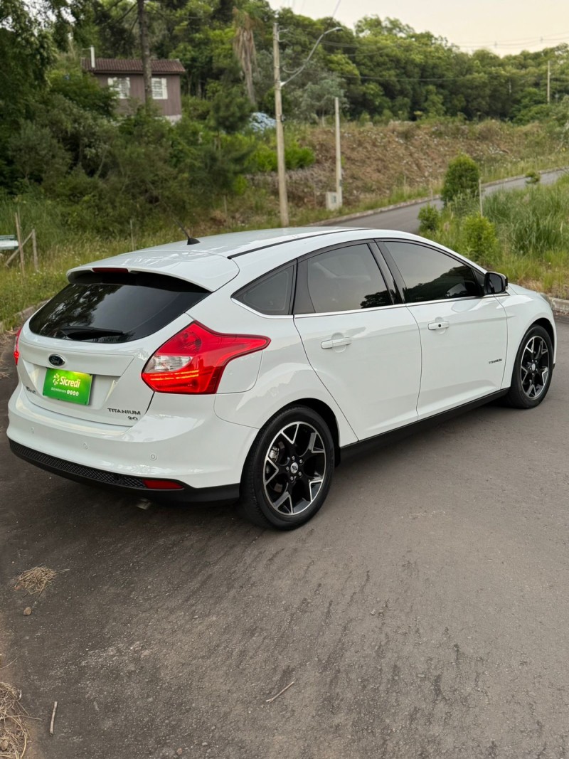 FOCUS 2.0 TITANIUM 16V FLEX 4P AUTOMÁTICO - 2015 - BENTO GONçALVES