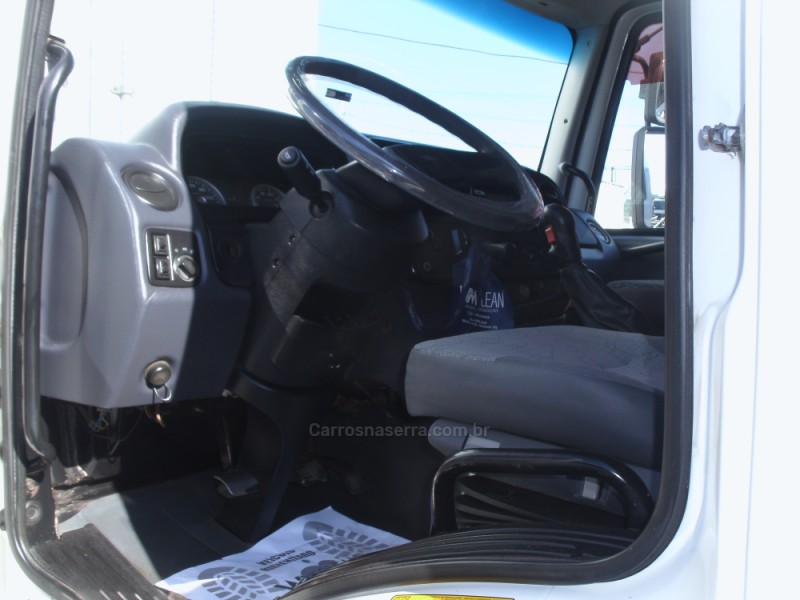 CARGO 2423 E 6X2 TURBO - 2013 - GARIBALDI