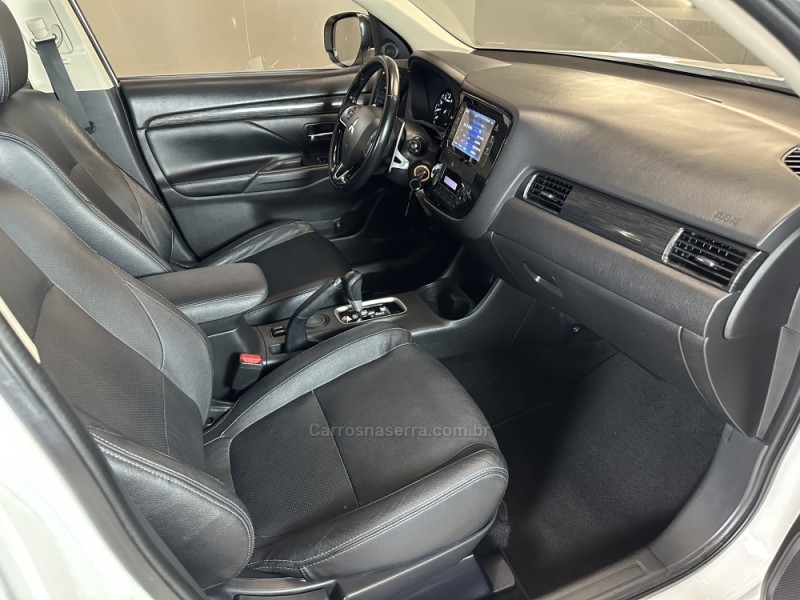 OUTLANDER 2.0 16V GASOLINA 4P AUTOMÁTICO - 2016 - SAPIRANGA