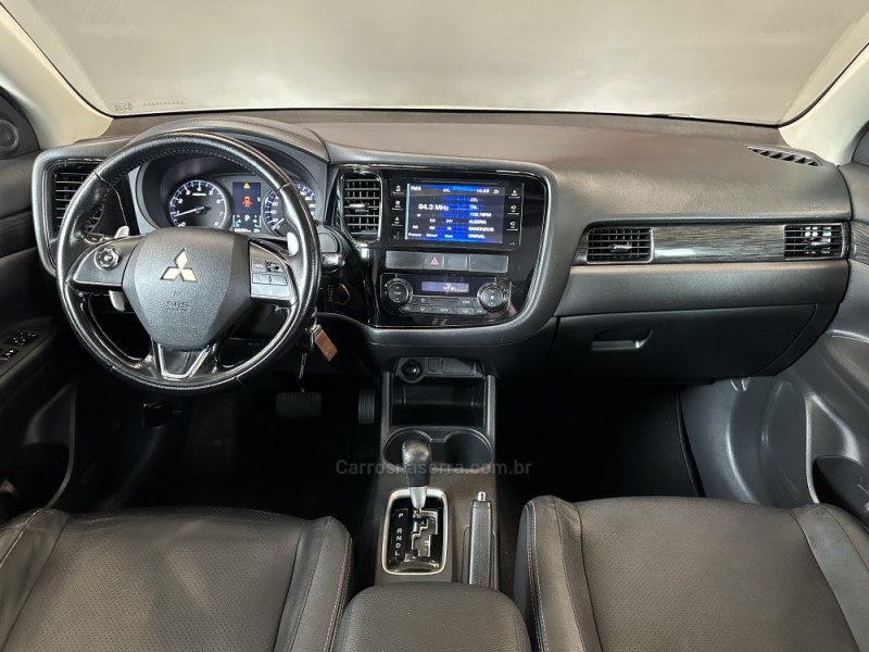 OUTLANDER 2.0 16V GASOLINA 4P AUTOMÁTICO - 2016 - SAPIRANGA