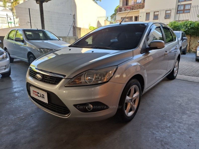 FOCUS 2.0 GLX 16V GASOLINA 4P MANUAL - 2009 - GARIBALDI