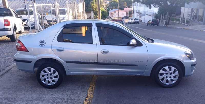 PRISMA 1.4 MPFI MAXX 8V FLEX 4P MANUAL - 2011 - FARROUPILHA