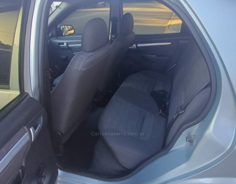 PRISMA 1.4 MPFI MAXX 8V FLEX 4P MANUAL - 2011 - FARROUPILHA