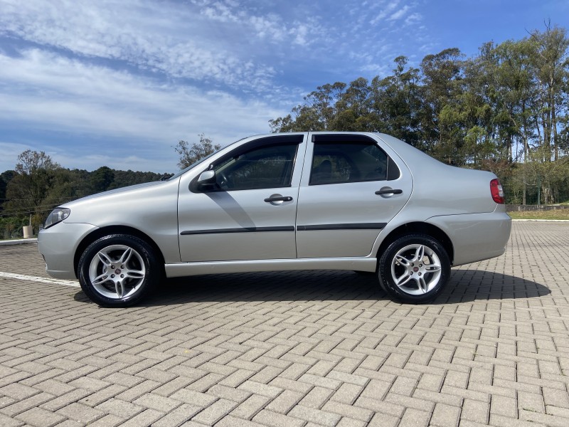 SIENA 1.4 MPI ELX 8V FLEX 4P MANUAL - 2007 - CAXIAS DO SUL
