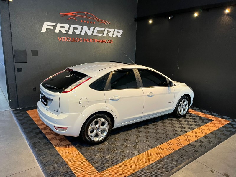 FOCUS 2.0 TITANIUM HATCH 16V FLEX 4P AUTOMÁTICO - 2013 - ANTôNIO PRADO