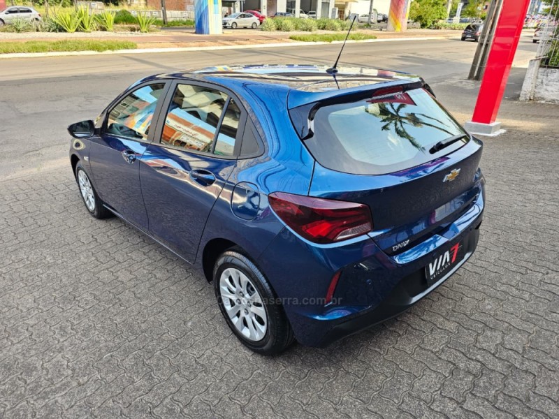 ONIX 1.0 LT 12V FLEX 4P MANUAL - 2022 - NOVO HAMBURGO