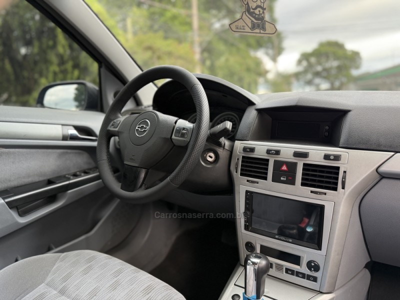 VECTRA 2.0 MPFI ELEGANCE 8V FLEX 4P AUTOMÁTICO - 2008 - PAROBé