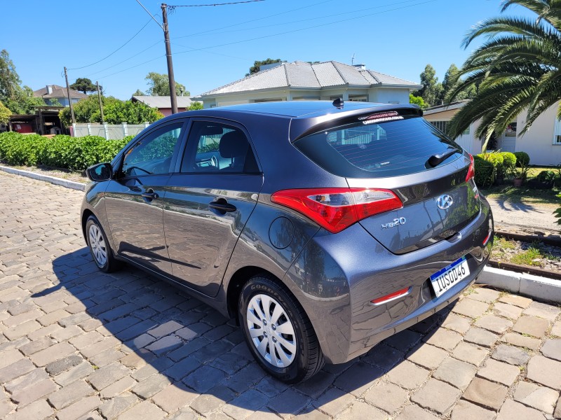 HB20 1.0 COMFORT PLUS 12V FLEX 4P MANUAL - 2014 - CARLOS BARBOSA