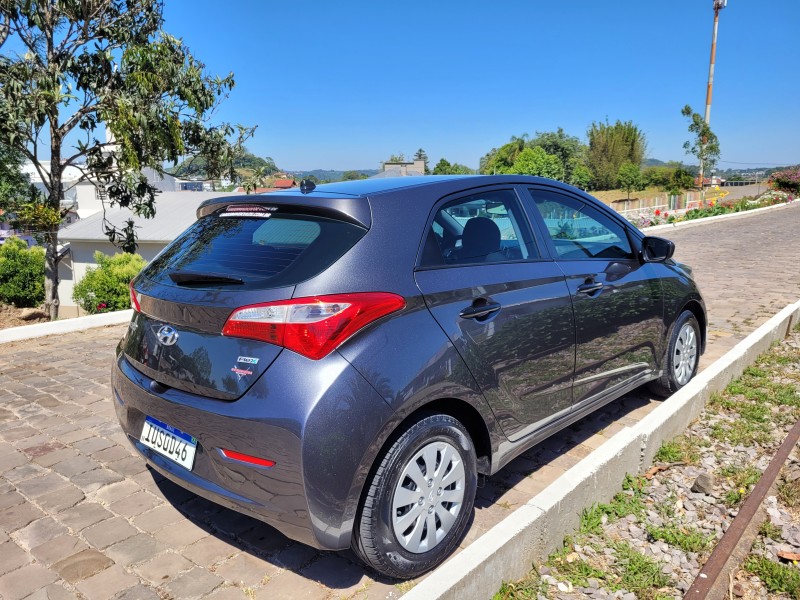 HB20 1.0 COMFORT PLUS 12V FLEX 4P MANUAL - 2014 - CARLOS BARBOSA