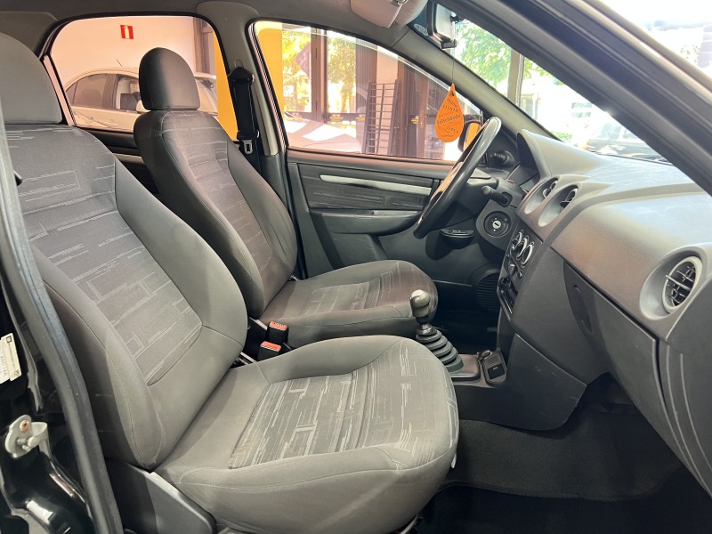 PRISMA 1.4 MPFI MAXX 8V FLEX 4P MANUAL - 2011 - CAXIAS DO SUL