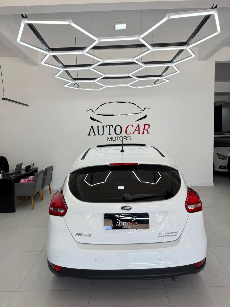 FOCUS 2.0 TITANIUM PLUS 16V FLEX 4P AUTOMÁTICO - 2016 - CAXIAS DO SUL