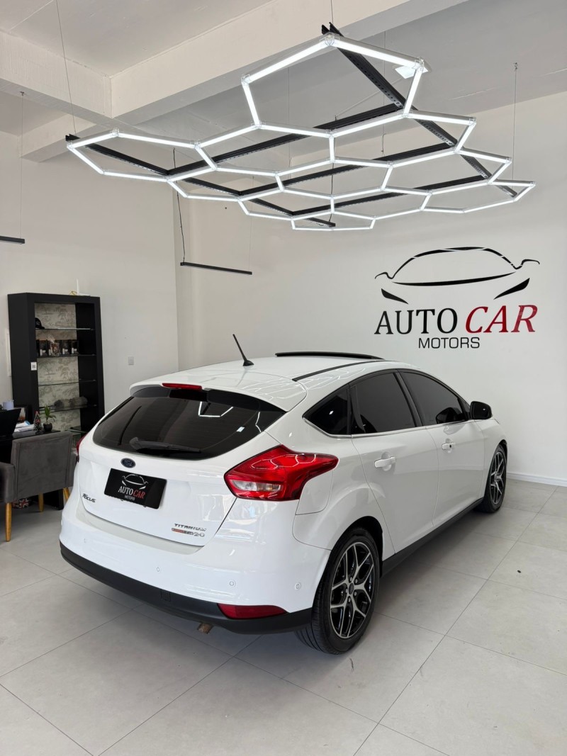 FOCUS 2.0 TITANIUM PLUS 16V FLEX 4P AUTOMÁTICO - 2016 - CAXIAS DO SUL