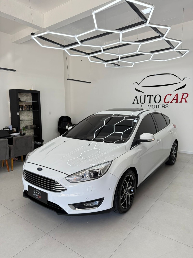 FOCUS 2.0 TITANIUM PLUS 16V FLEX 4P AUTOMÁTICO - 2016 - CAXIAS DO SUL